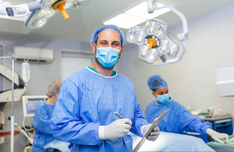 Cirujano General y Gastrointestinal en Querétaro: Especialista en Tratamiento Médico/Quirúrgico de Oclusión Intestinal